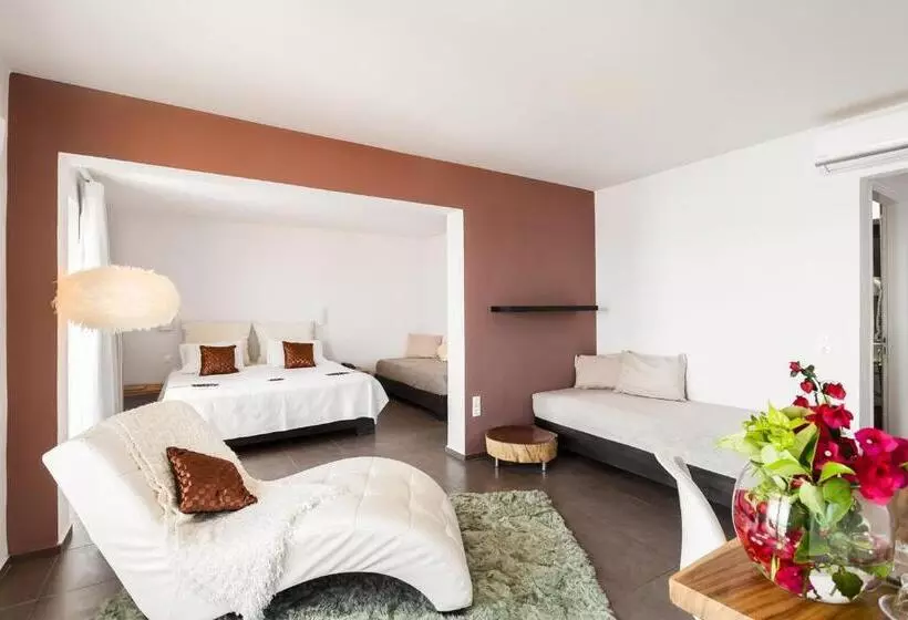 فندق Pantokrator