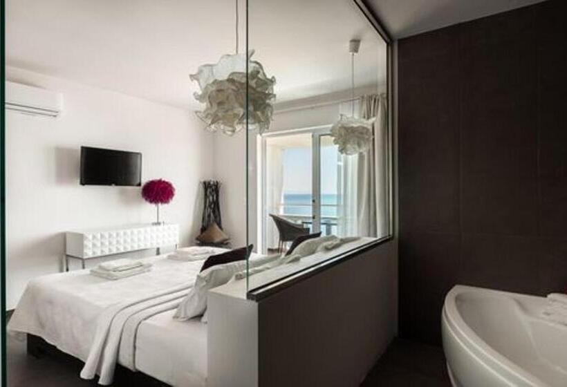 ホテル Pantokrator