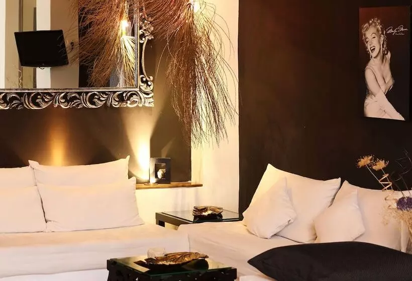 فندق Pantokrator