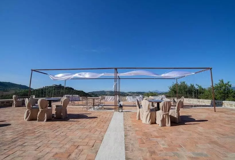 Отель Agriturismo Monastero Di San Biagio