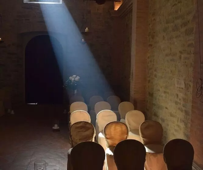 Отель Agriturismo Monastero Di San Biagio