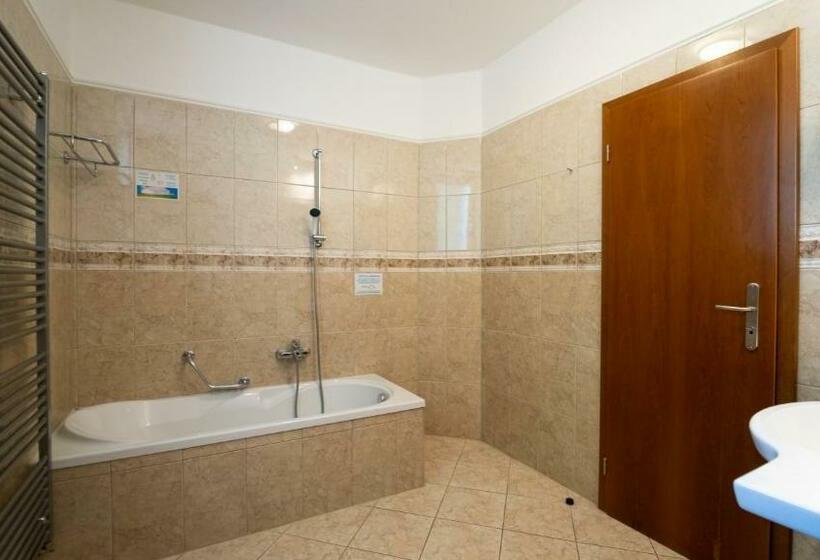 فندق Richard Spa & Wellness