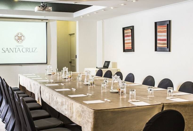 ホテル Santa Cruz Plaza