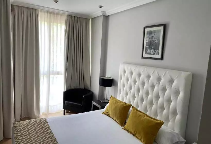 هتل Suites Feria De Madrid