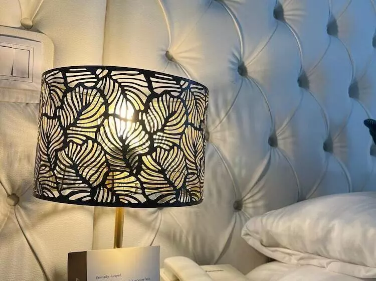 هتل Suites Feria De Madrid