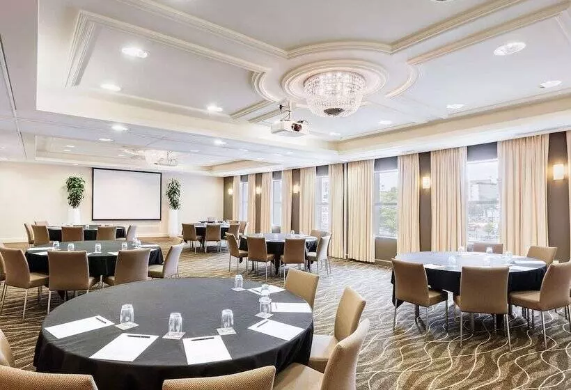 Novotel Christchurch Cathedral Square