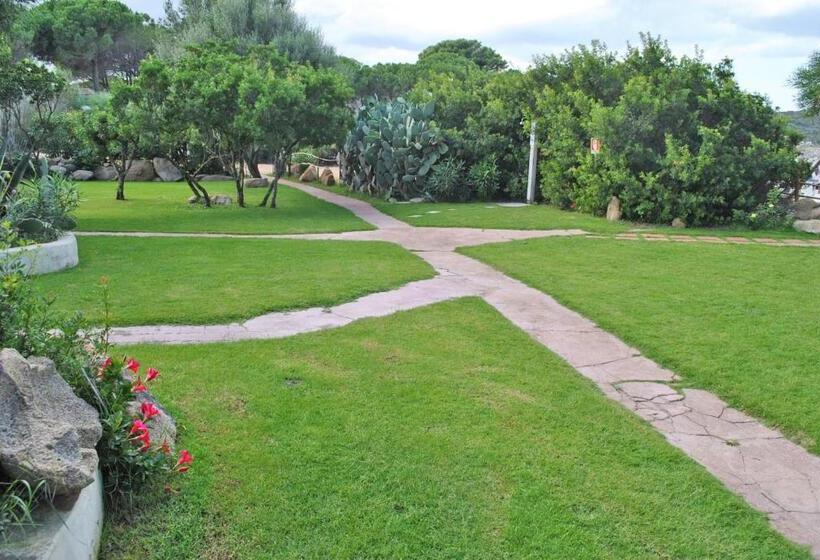 אתר נופש Residence Hotel Lu Nibareddu