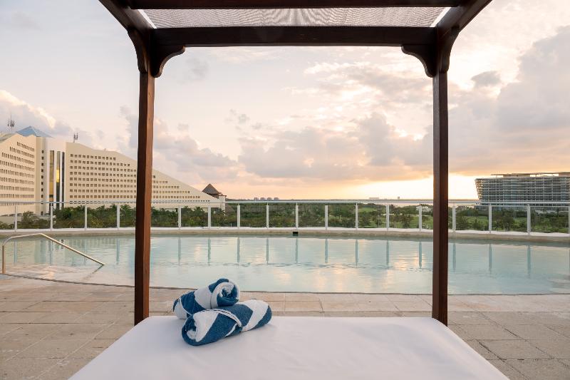 Seadust Cancun Family Resort  All Inclusive