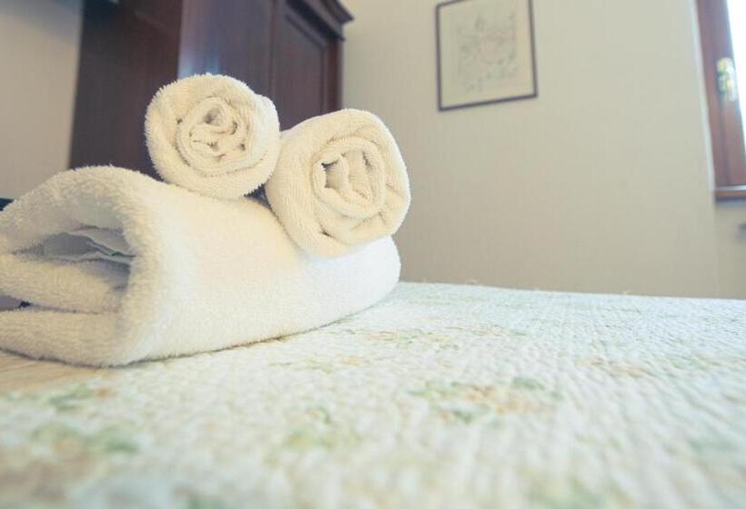 פנסיון Il Vecchio Noce