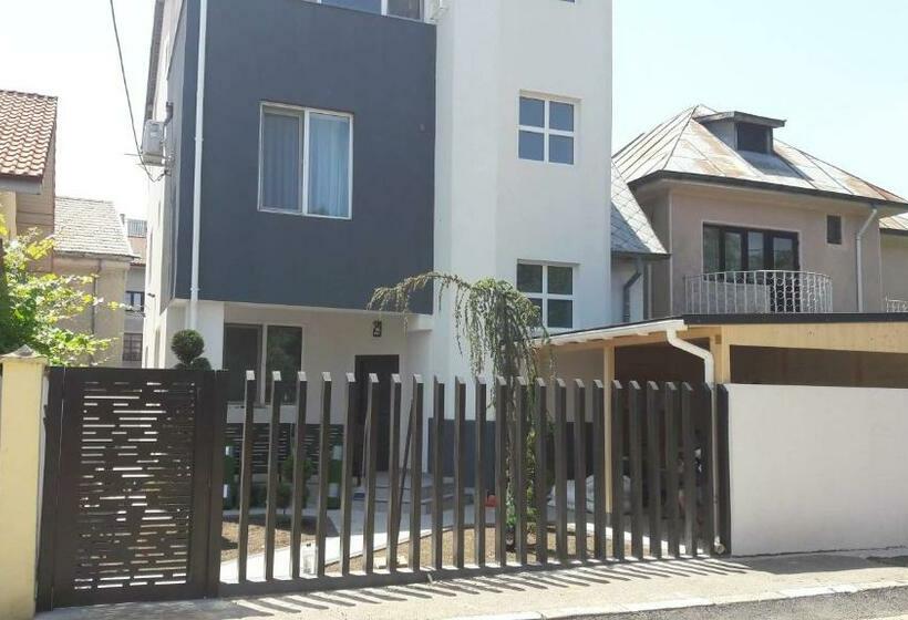 پانسیون Vila Yly