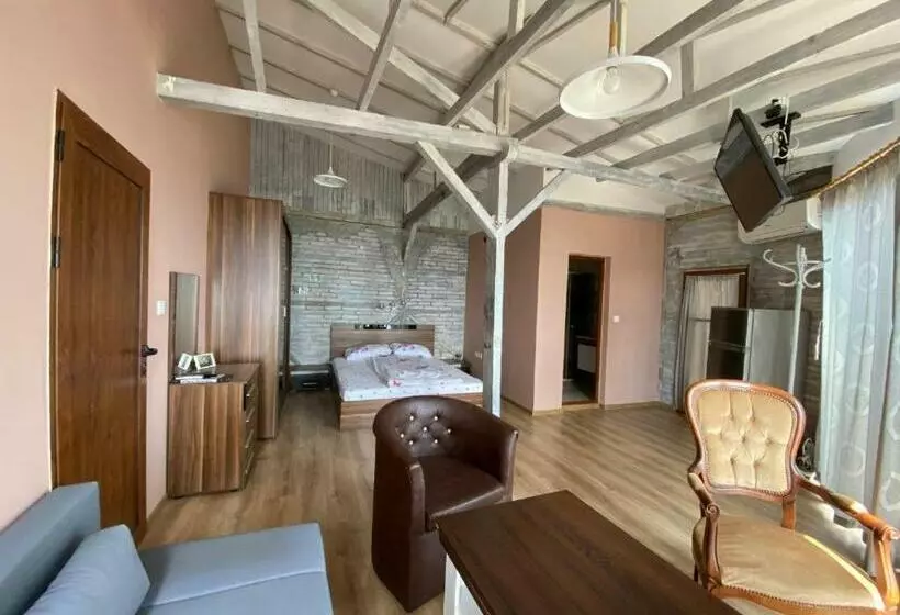 پانسیون Villa Maxim