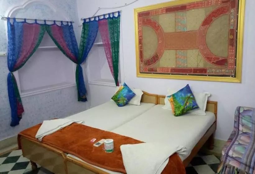 Hôtel Ratan Hostel