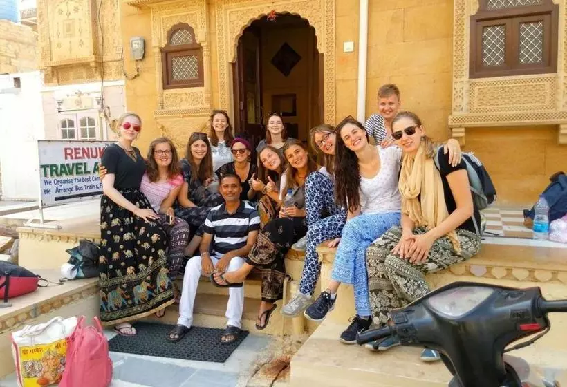Hôtel Ratan Hostel