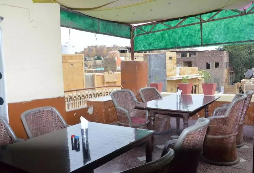 Hôtel Ratan Hostel