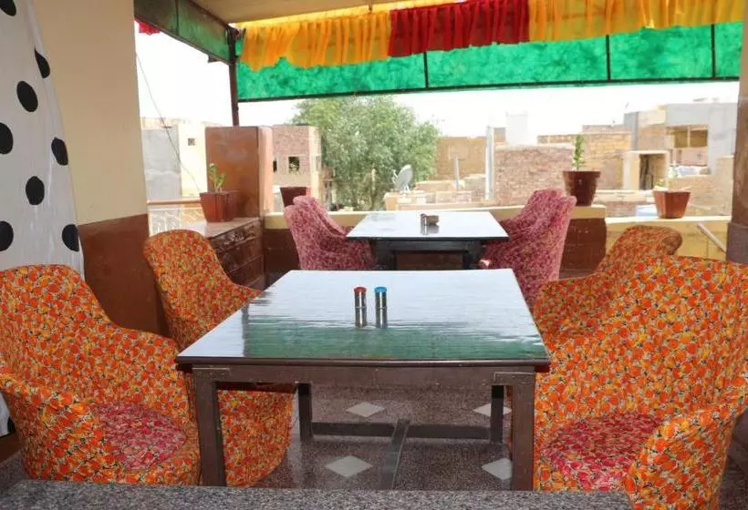Hôtel Ratan Hostel