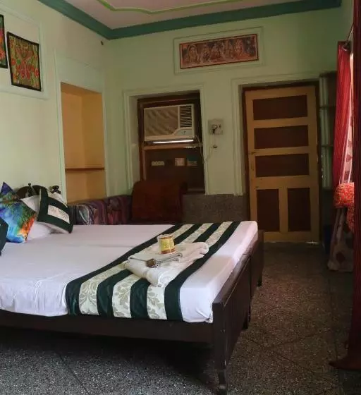 Hôtel Ratan Hostel