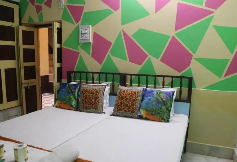 Hôtel Ratan Hostel