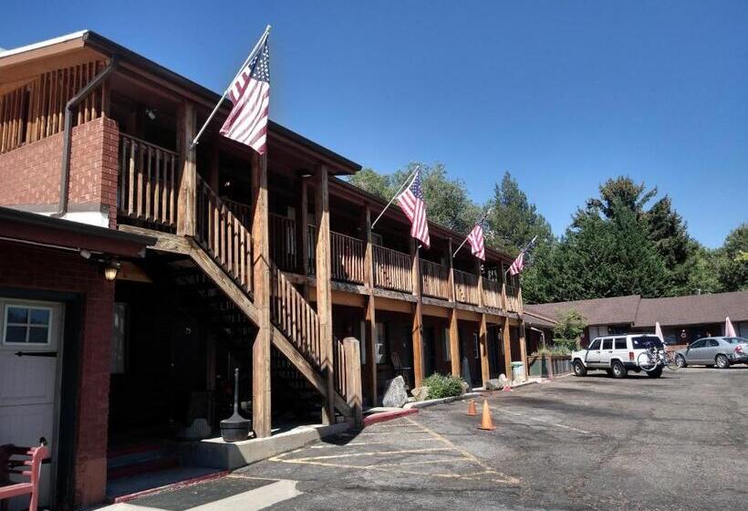 汽车旅馆  The Charin Inn