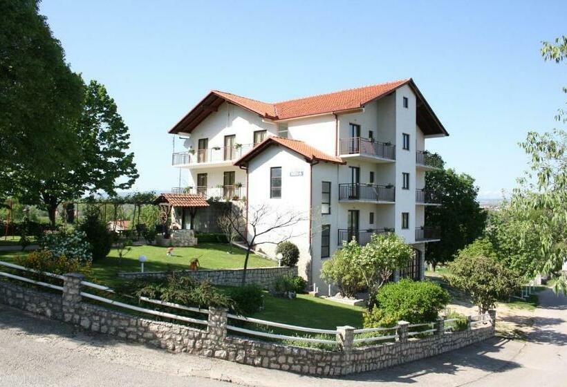 پانسیون Villa Meca