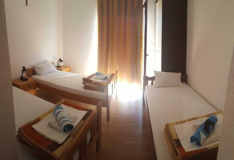 پانسیون Villa Meca