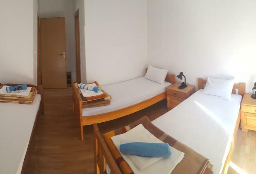 پانسیون Villa Meca