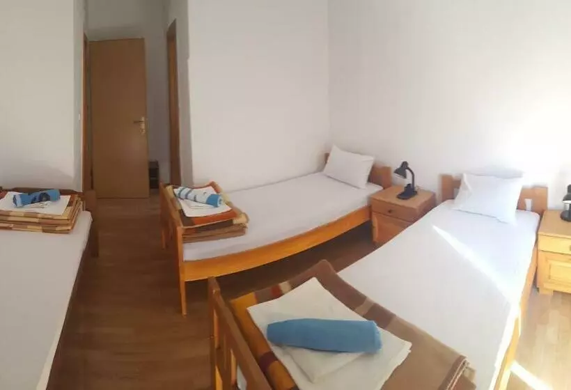 پانسیون Villa Meca