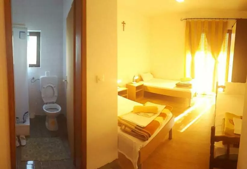 پانسیون Villa Meca