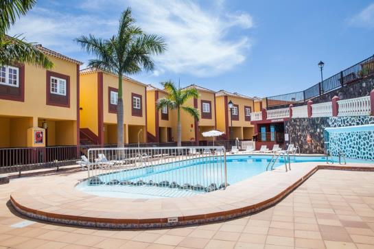 Apartamentos HC7 Breñas Garden