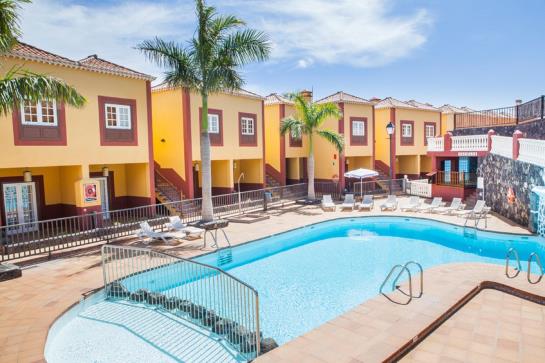 Apartamentos HC7 Breñas Garden