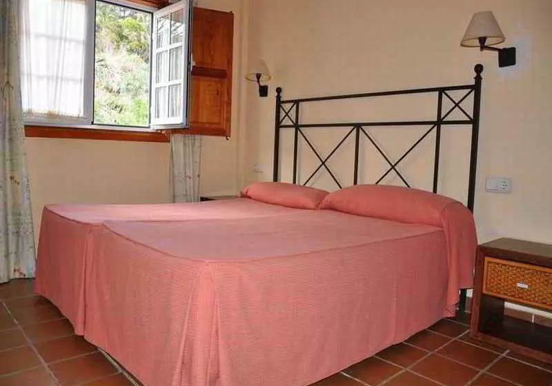 Apartamentos HC7 Breñas Garden