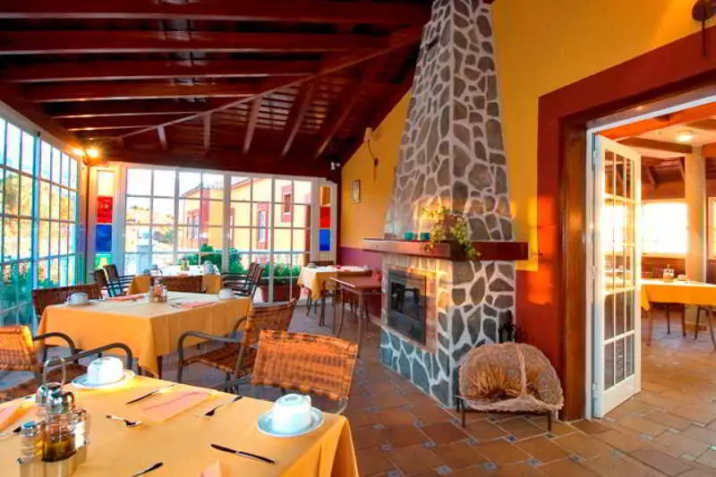 Apartamentos HC7 Breñas Garden