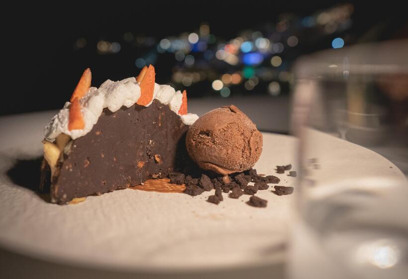 فندق Athina Luxury Suites