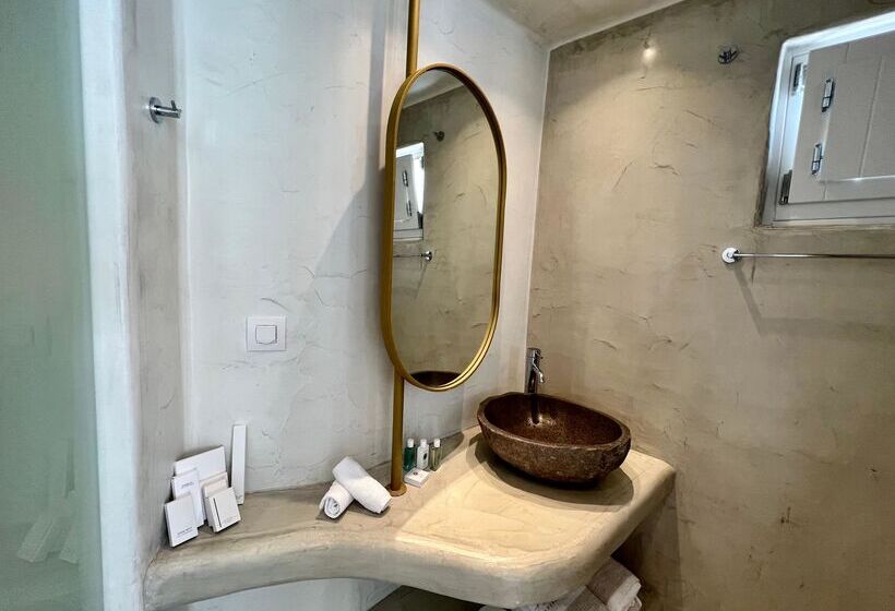 فندق Athina Luxury Suites