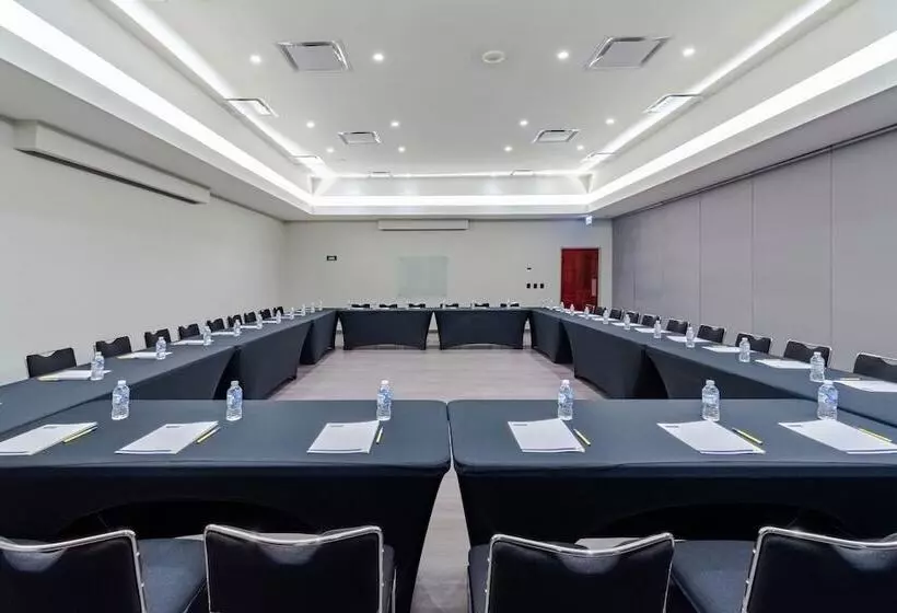 ホテル City Express By Marriott Hermosillo