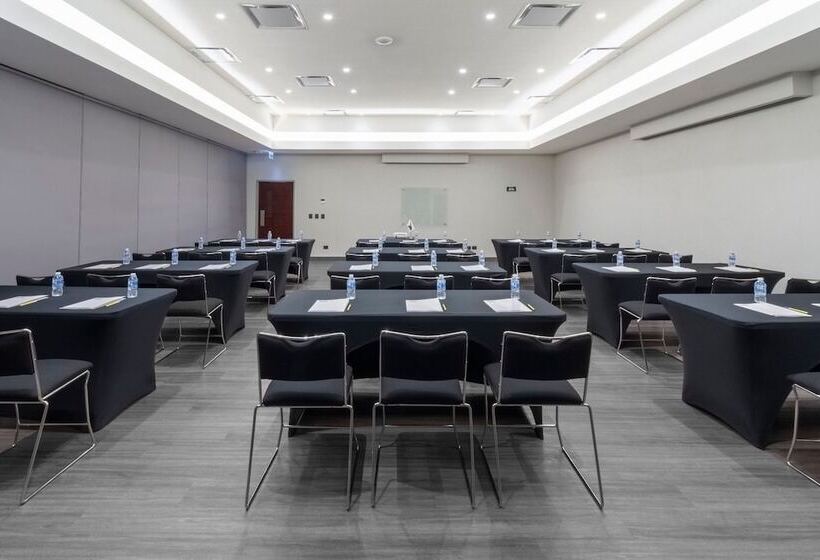 فندق City Express By Marriott Hermosillo