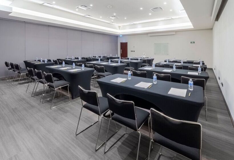 فندق City Express By Marriott Hermosillo