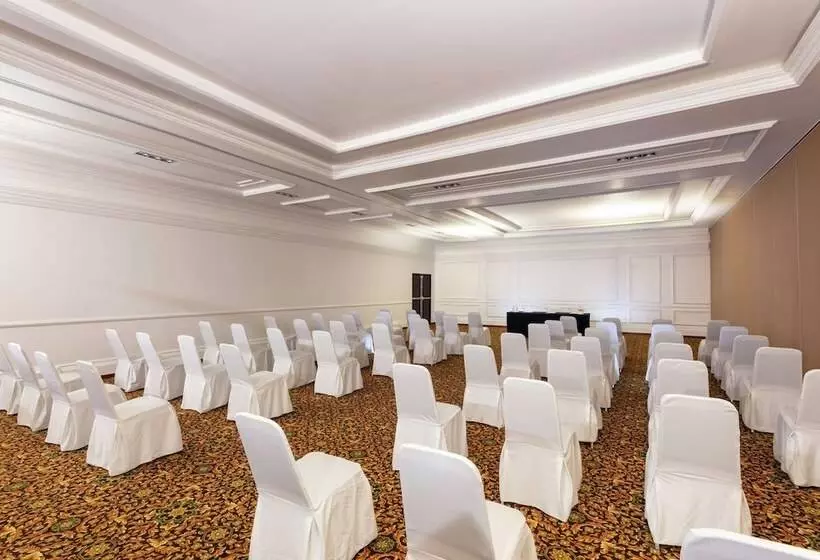 Otel Doubletree By Hilton Toluca