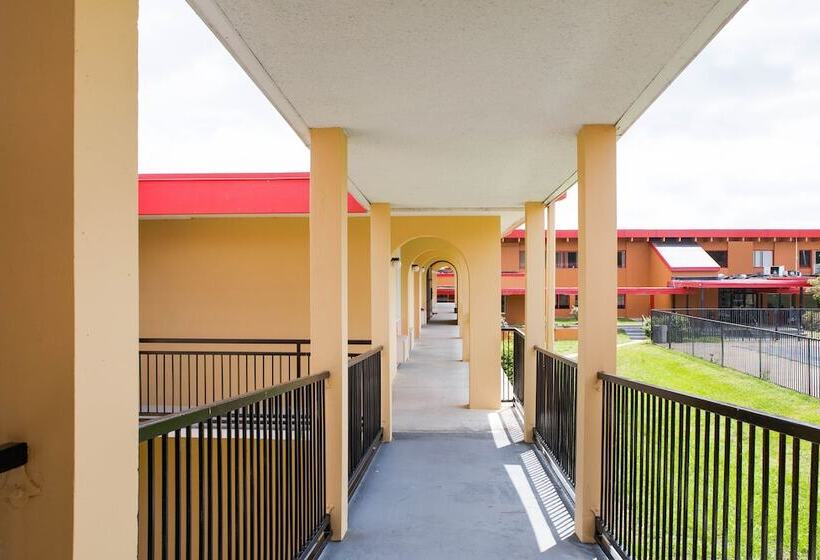 فندق OYO Doswell Kings Dominion