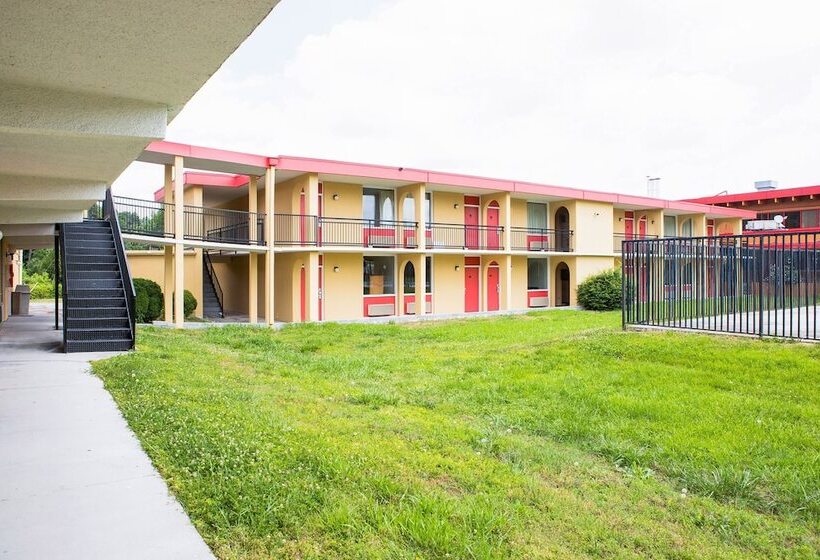 فندق OYO Doswell Kings Dominion