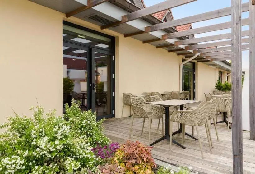 ホテル Hôtel Du Béryl, Lons Le Saunier