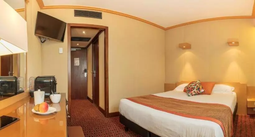 ホテル Hôtel Du Béryl, Lons Le Saunier