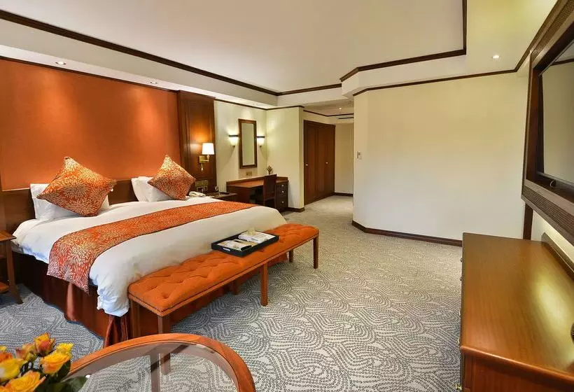 هتل Kampala Serena