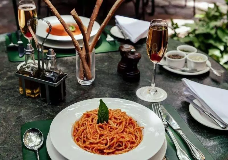 هتل Kampala Serena