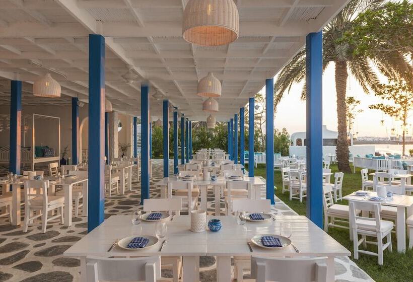 Отель Le Méridien Mina Seyahi Beach Resort & Waterpark