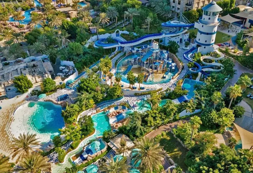 هتل Le Méridien Mina Seyahi Beach Resort & Waterpark