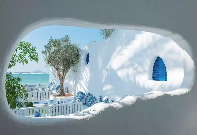 هتل Le Méridien Mina Seyahi Beach Resort & Waterpark