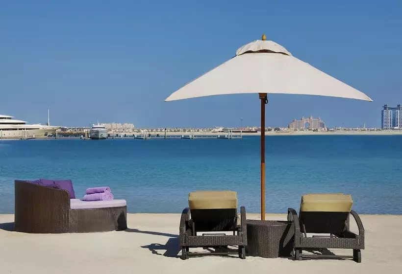 هتل Le Méridien Mina Seyahi Beach Resort & Waterpark