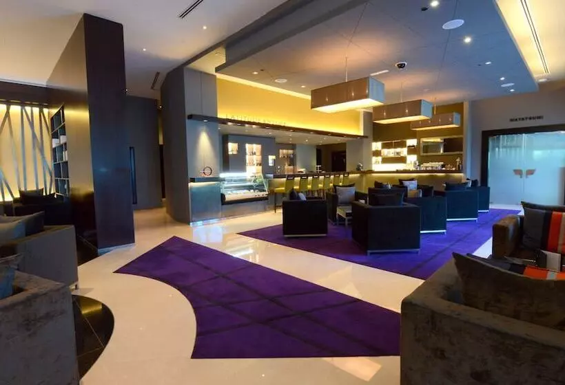 هتل Le Méridien Mina Seyahi Beach Resort & Waterpark