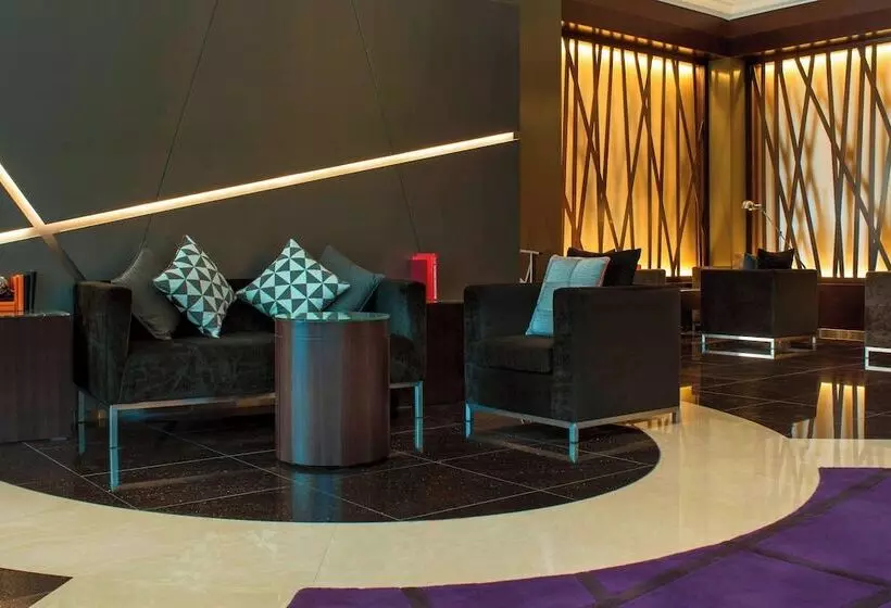 هتل Le Méridien Mina Seyahi Beach Resort & Waterpark