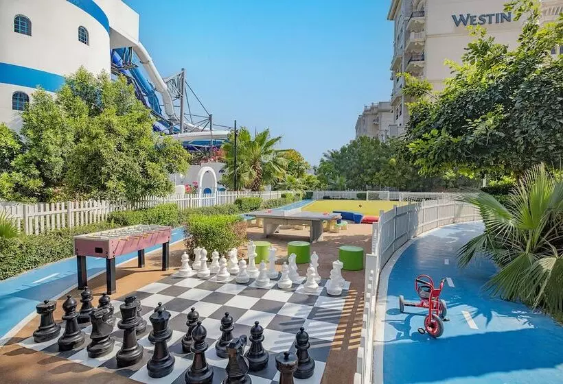 هتل Le Méridien Mina Seyahi Beach Resort & Waterpark
